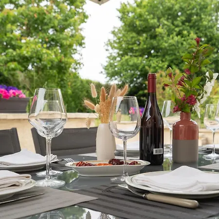 Le Pavillon Flace * Souligne-Flace