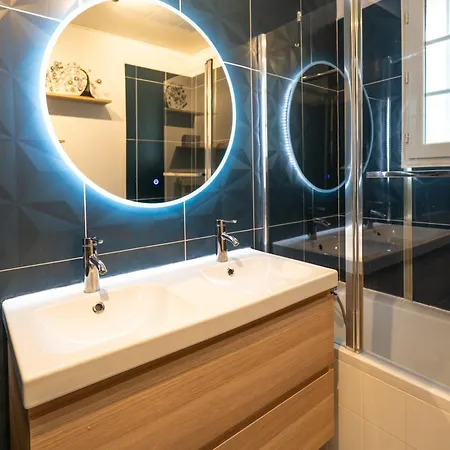 Le Pavillon Flace * Souligne-Flace